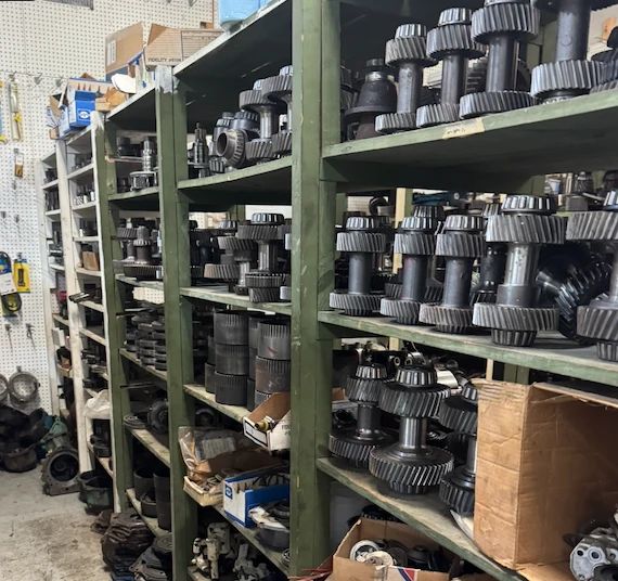 Shelves of marine transmission gears and shafts